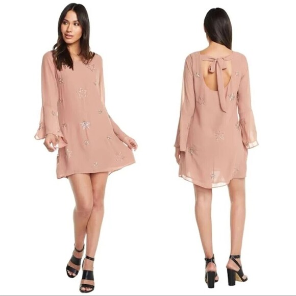 NWT CHASER Blush Pink Beaded Star Peplum Sleeve Open Back Mini Dress Size Medium - Picture 1 of 9